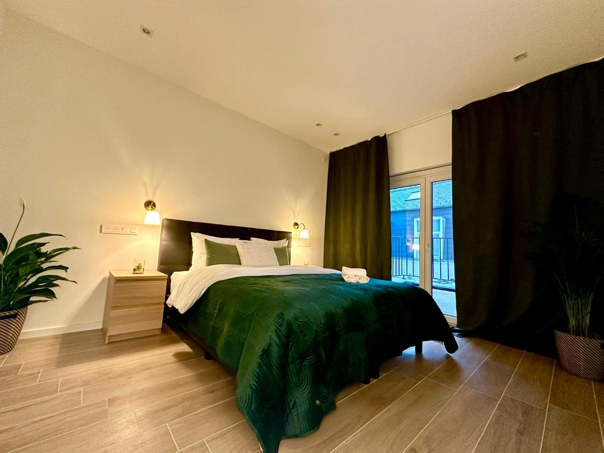 Luxury Suites Park By Rikas Hotels Antwerpen Exteriör bild