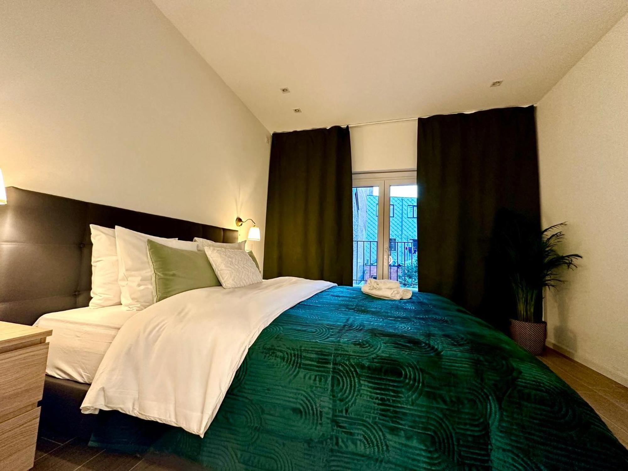 Luxury Suites Park By Rikas Hotels Antwerpen Exteriör bild