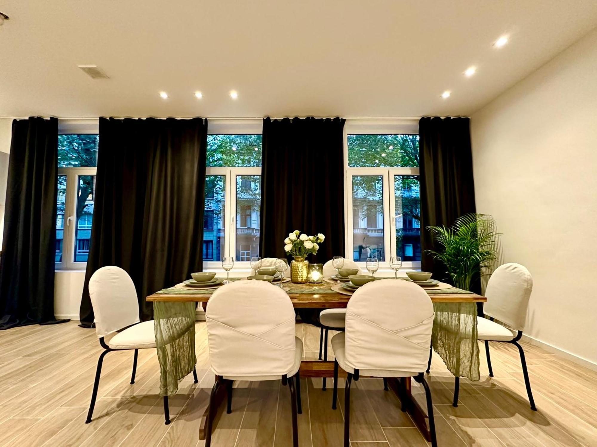 Luxury Suites Park By Rikas Hotels Antwerpen Exteriör bild