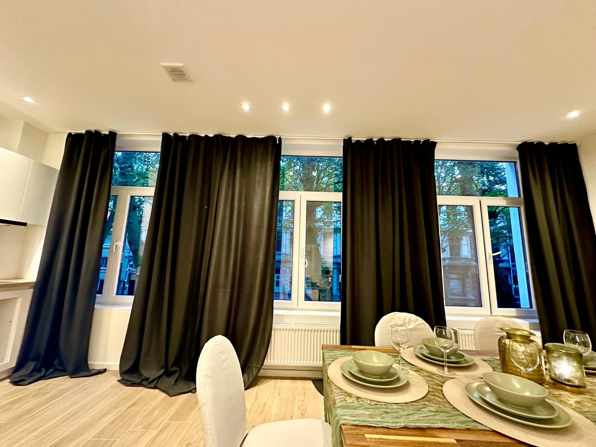 Luxury Suites Park By Rikas Hotels Antwerpen Exteriör bild