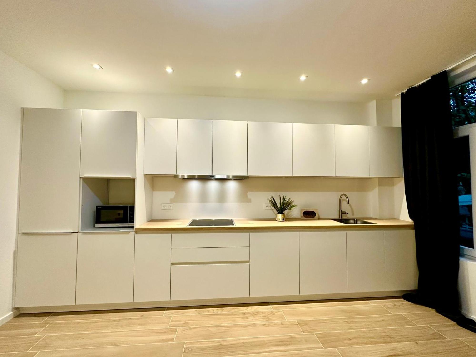 Luxury Suites Park By Rikas Hotels Antwerpen Exteriör bild