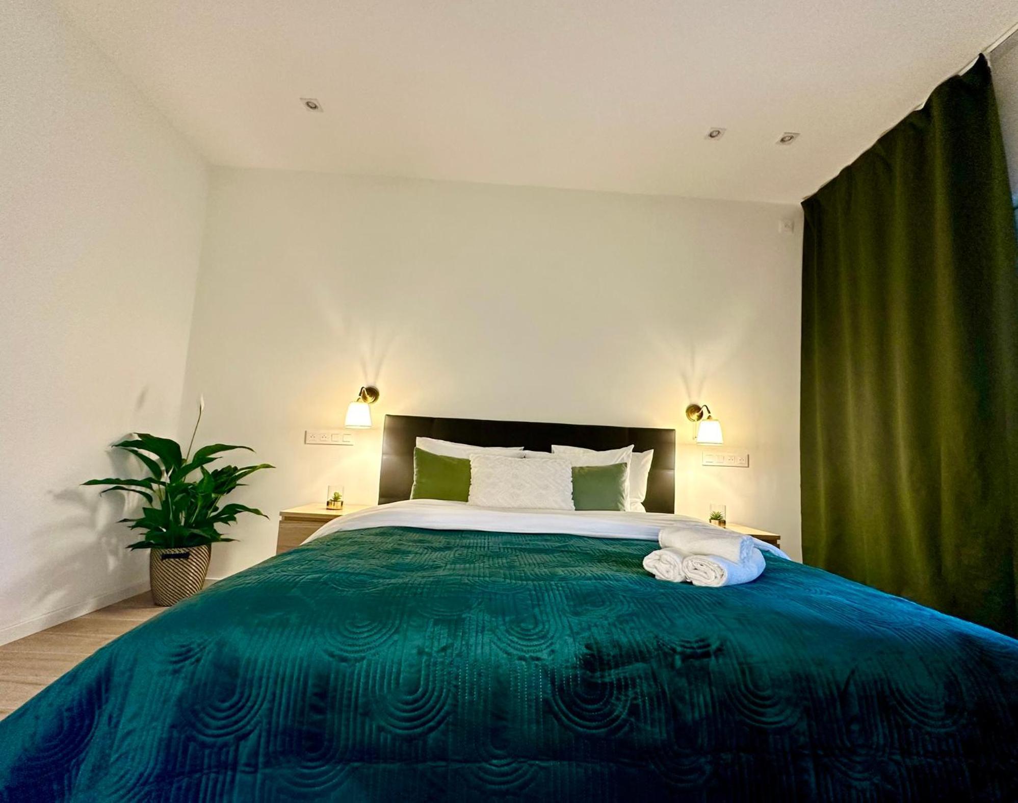 Luxury Suites Park By Rikas Hotels Antwerpen Exteriör bild